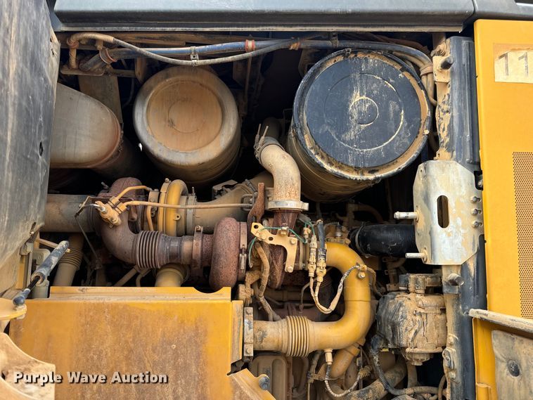 image for item EH7021 2017 John Deere 844K-III wheel loader