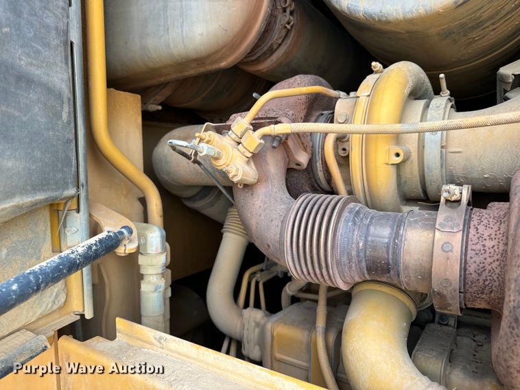 image for item EH7021 2017 John Deere 844K-III wheel loader