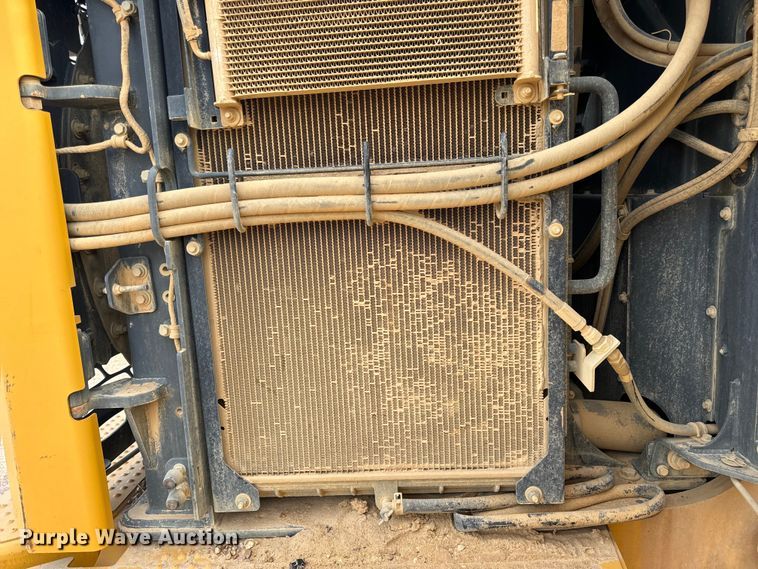 image for item EH7021 2017 John Deere 844K-III wheel loader