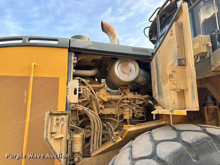 image for item EH7021 2017 John Deere 844K-III wheel loader