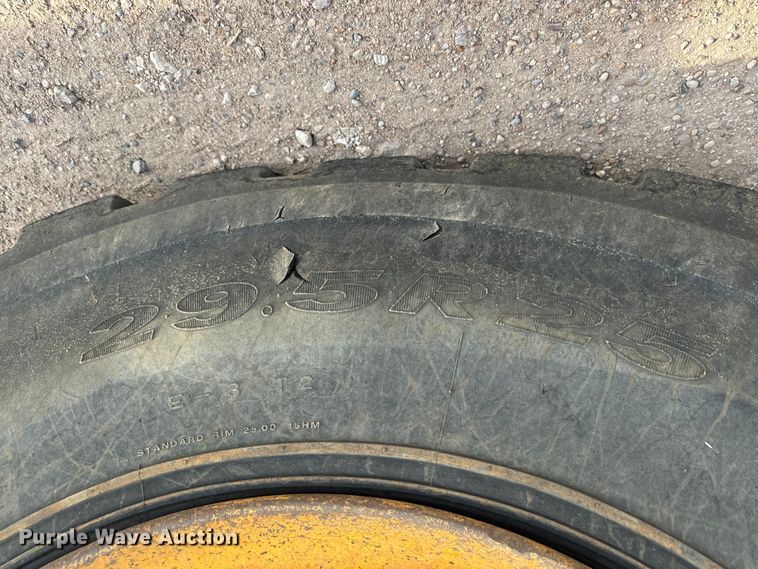 image for item EH7021 2017 John Deere 844K-III wheel loader