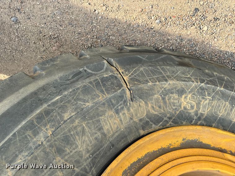 image for item EH7021 2017 John Deere 844K-III wheel loader