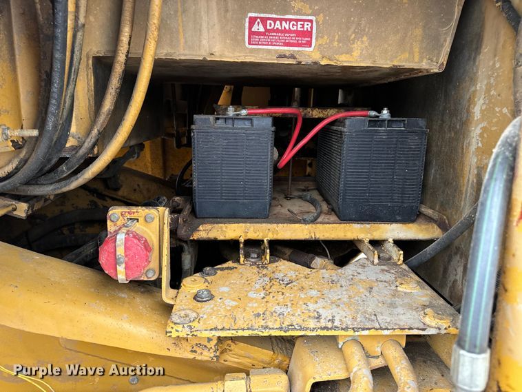 image for item EH7025 1989 Fiat-Allis FL10E  track loader