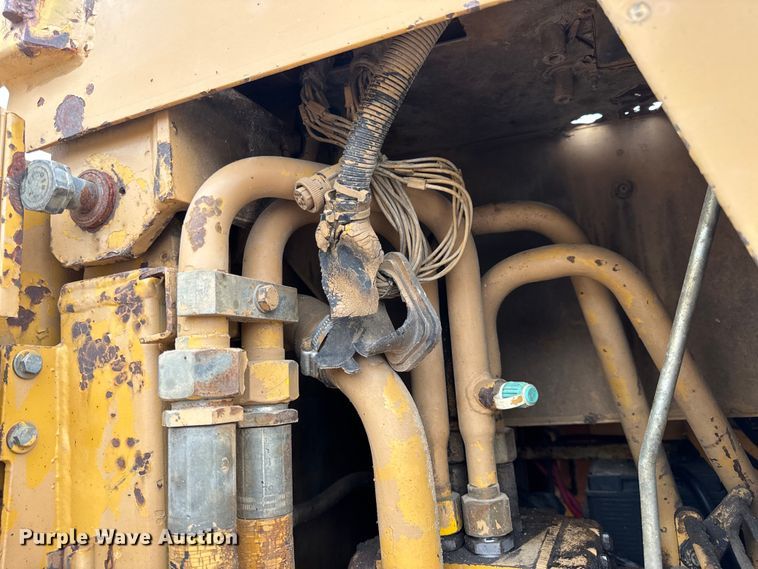 image for item EH7025 1989 Fiat-Allis FL10E  track loader