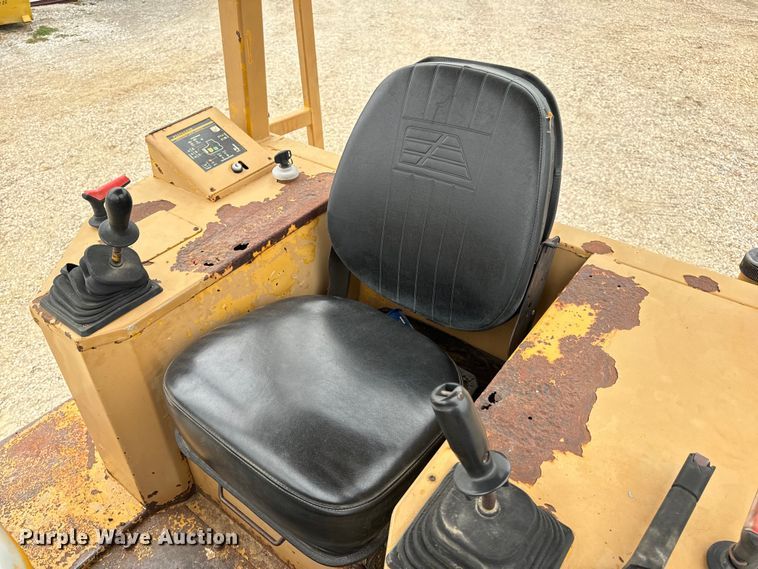 image for item EH7025 1989 Fiat-Allis FL10E  track loader