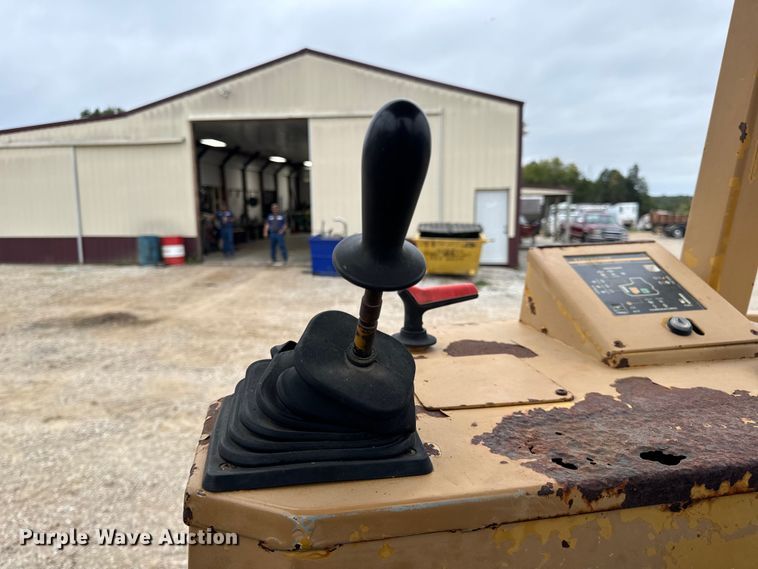 image for item EH7025 1989 Fiat-Allis FL10E  track loader