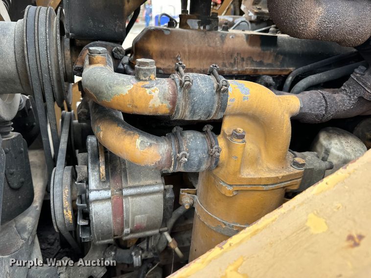 image for item EH7025 1989 Fiat-Allis FL10E  track loader