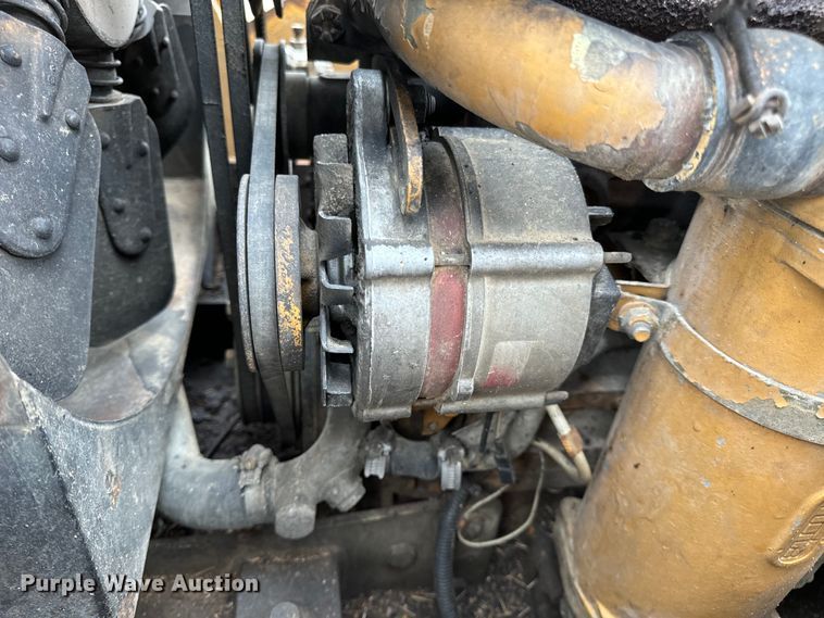 image for item EH7025 1989 Fiat-Allis FL10E  track loader