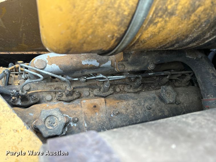 image for item EH7025 1989 Fiat-Allis FL10E  track loader