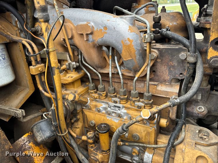 image for item EH7025 1989 Fiat-Allis FL10E  track loader