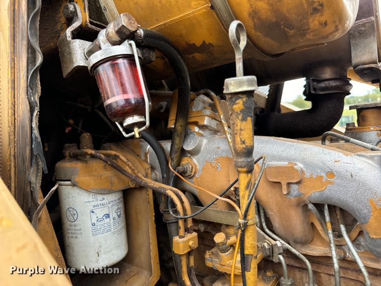 image for item EH7025 1989 Fiat-Allis FL10E  track loader