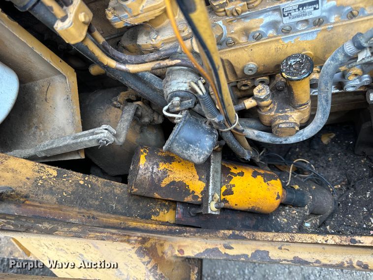 image for item EH7025 1989 Fiat-Allis FL10E  track loader