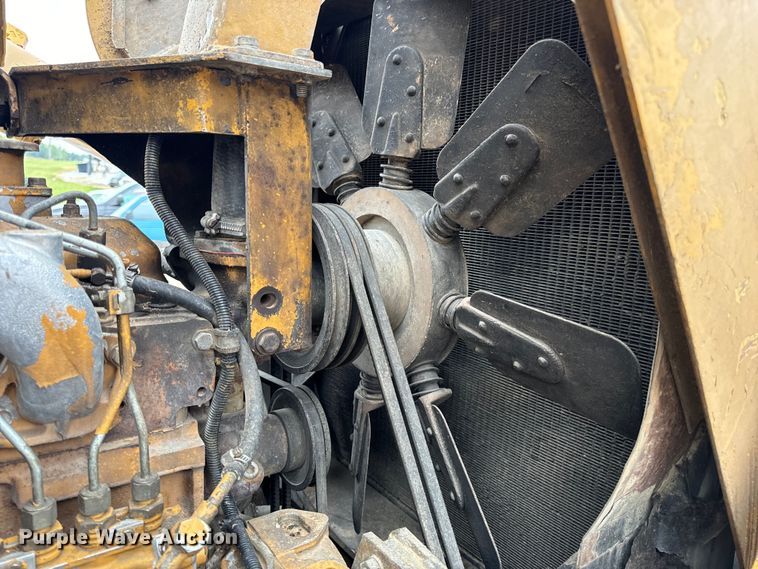 image for item EH7025 1989 Fiat-Allis FL10E  track loader