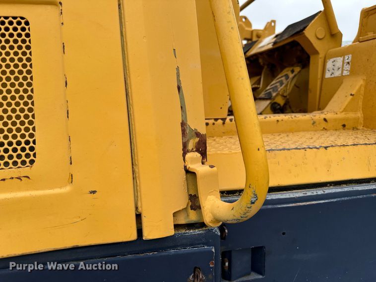 image for item EH7028 1991 Komatsu D66S1 track loader