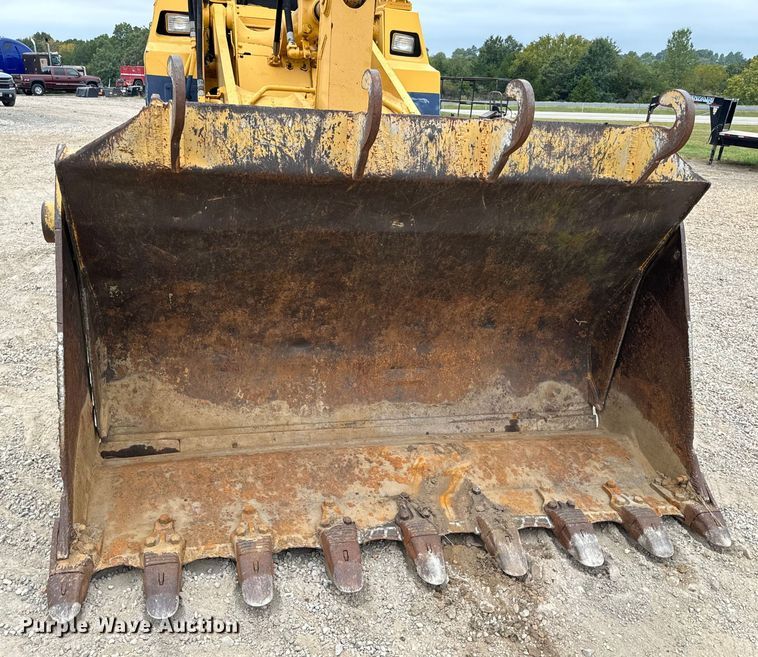 image for item EH7028 1991 Komatsu D66S1 track loader