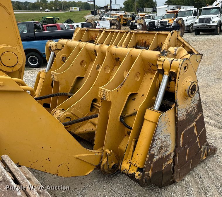 image for item EH7028 1991 Komatsu D66S1 track loader