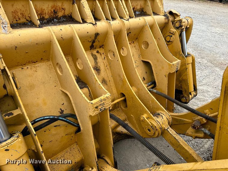 image for item EH7028 1991 Komatsu D66S1 track loader