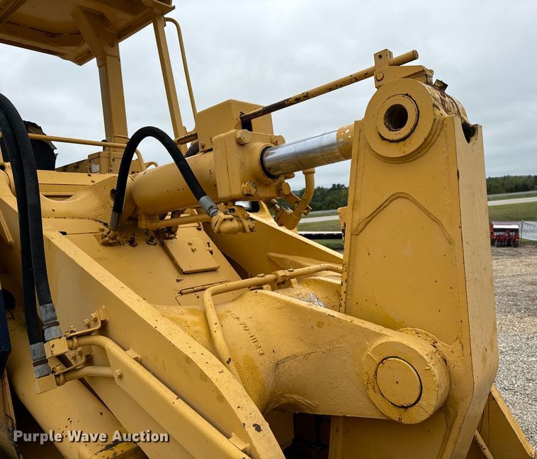 image for item EH7028 1991 Komatsu D66S1 track loader