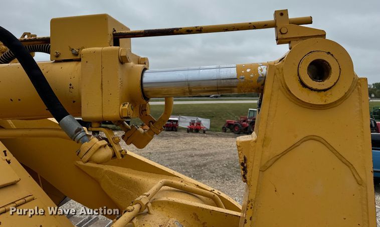 image for item EH7028 1991 Komatsu D66S1 track loader