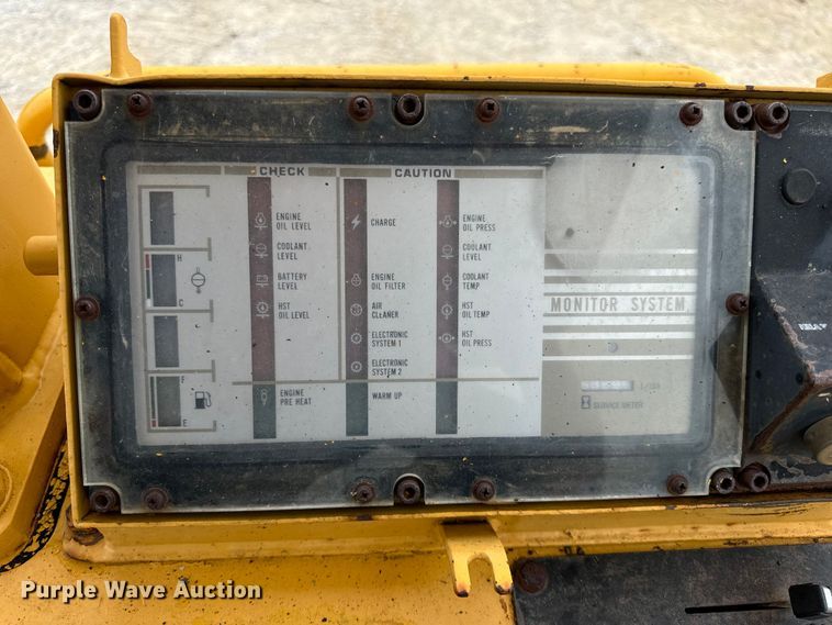 image for item EH7028 1991 Komatsu D66S1 track loader