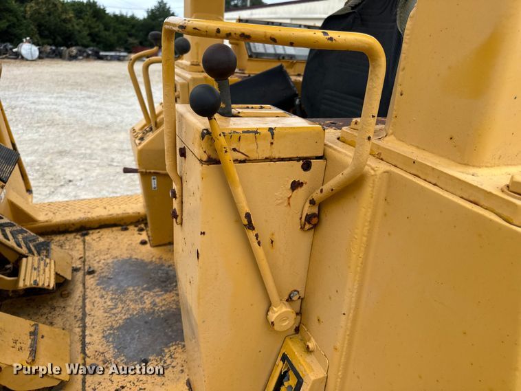 image for item EH7028 1991 Komatsu D66S1 track loader