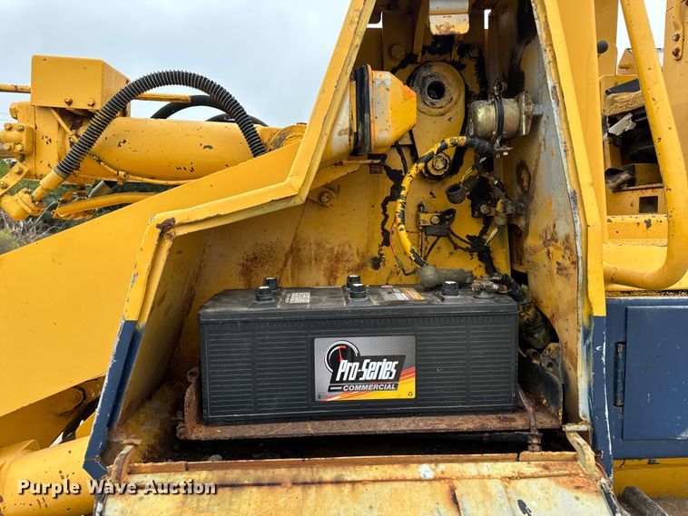 image for item EH7028 1991 Komatsu D66S1 track loader