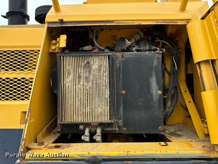 image for item EH7028 1991 Komatsu D66S1 track loader