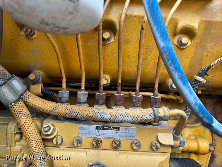 image for item EH7028 1991 Komatsu D66S1 track loader