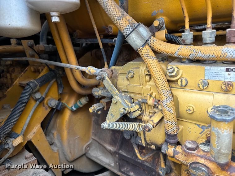 image for item EH7028 1991 Komatsu D66S1 track loader