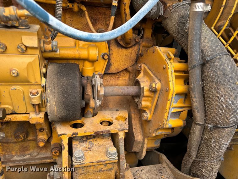 image for item EH7028 1991 Komatsu D66S1 track loader