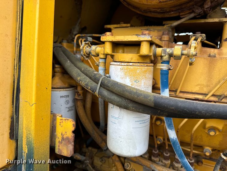 image for item EH7028 1991 Komatsu D66S1 track loader