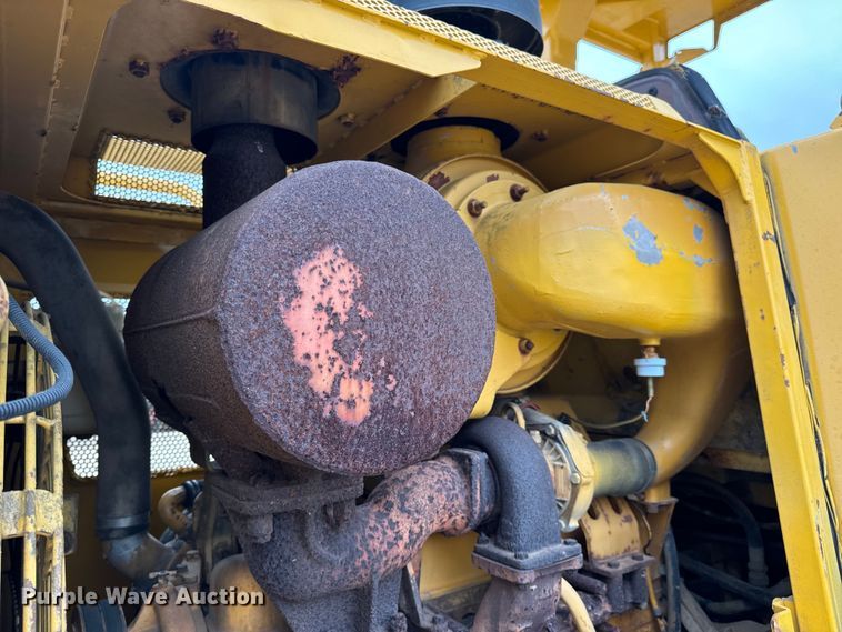 image for item EH7028 1991 Komatsu D66S1 track loader