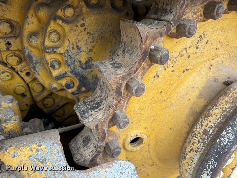 image for item EH7028 1991 Komatsu D66S1 track loader