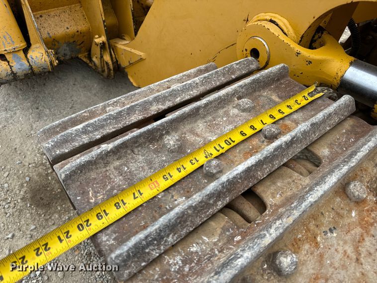 image for item EH7028 1991 Komatsu D66S1 track loader