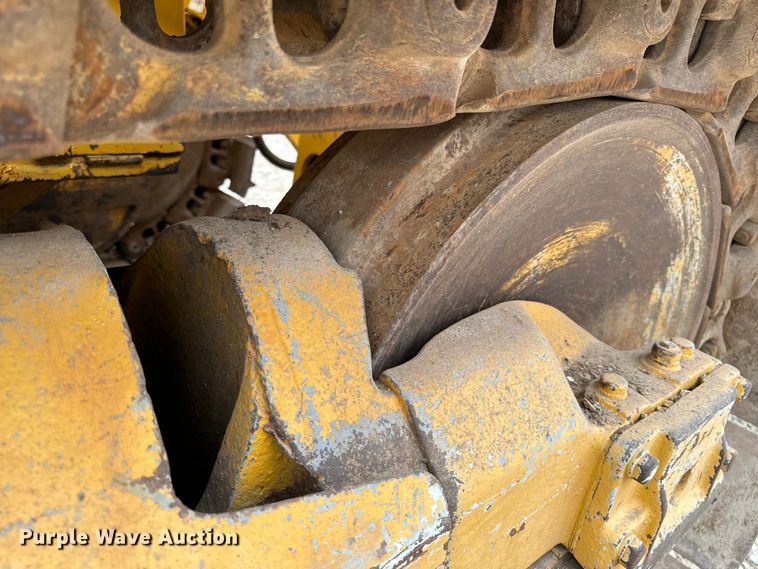 image for item EH7028 1991 Komatsu D66S1 track loader