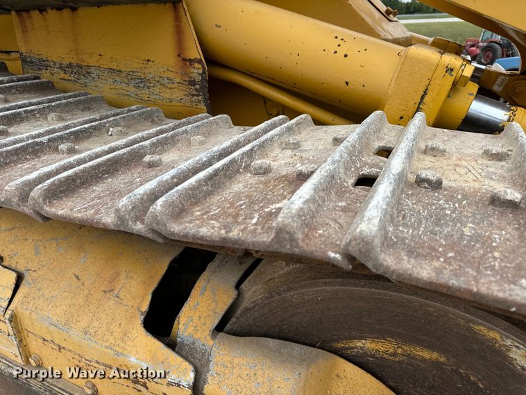 image for item EH7028 1991 Komatsu D66S1 track loader