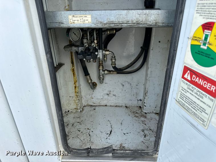 image for item EH7029 2008 Ford F550 Super Duty XL utility / service truck