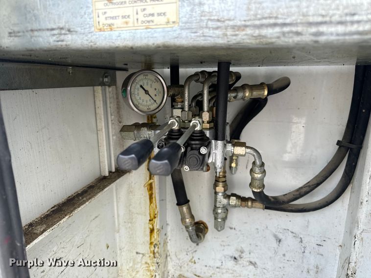 image for item EH7029 2008 Ford F550 Super Duty XL utility / service truck