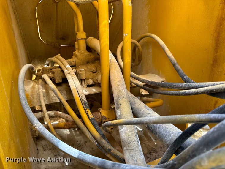 image for item EH7042 John Deere 644G wheel loader