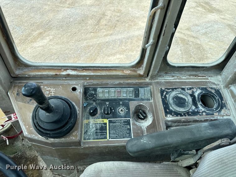 image for item EH7042 John Deere 644G wheel loader