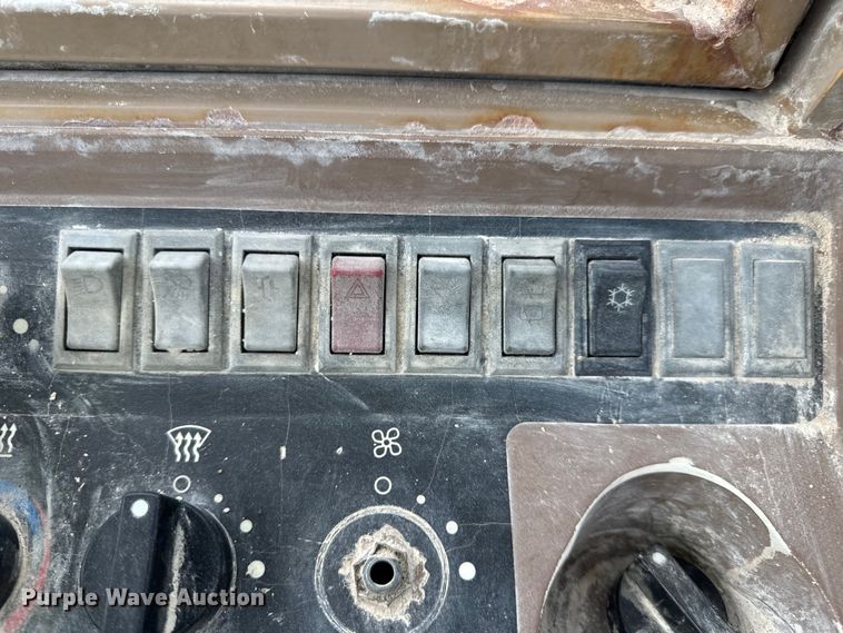 image for item EH7042 John Deere 644G wheel loader