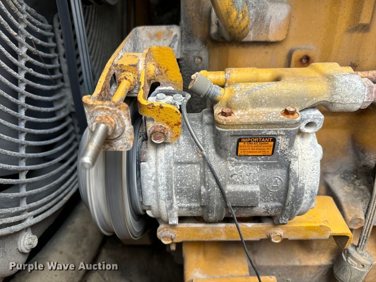 image for item EH7042 John Deere 644G wheel loader