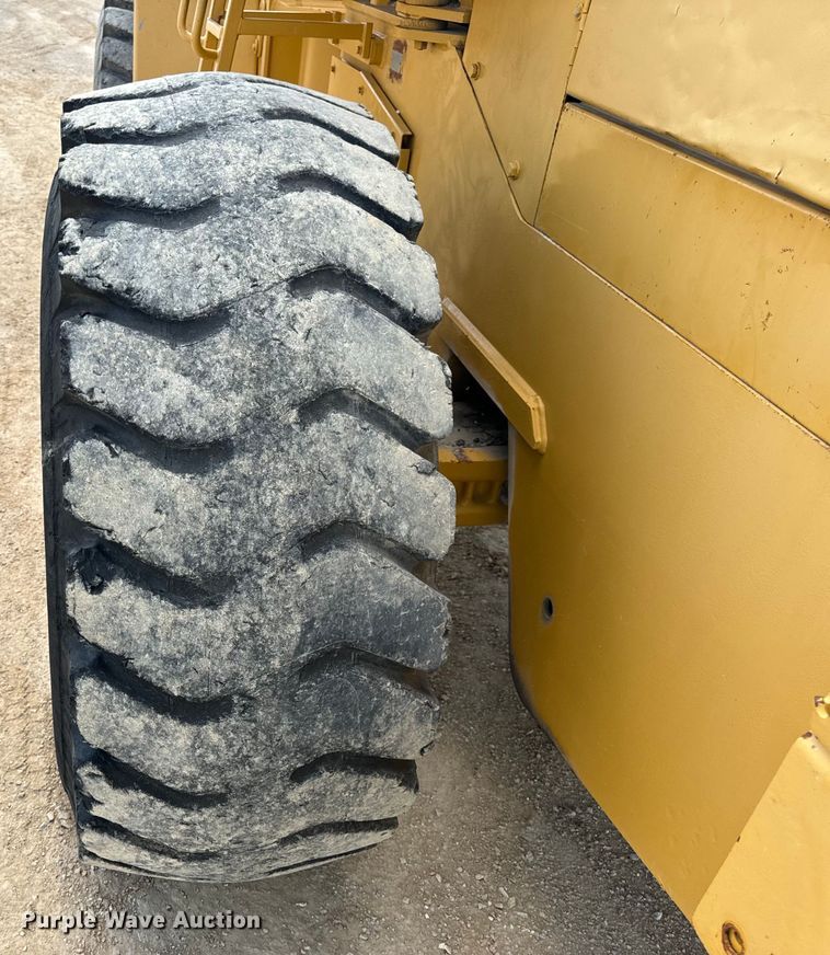 image for item EH7042 John Deere 644G wheel loader