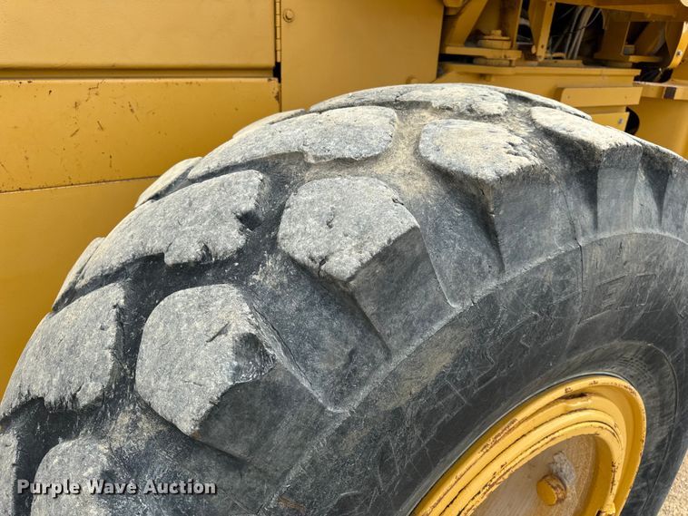 image for item EH7042 John Deere 644G wheel loader