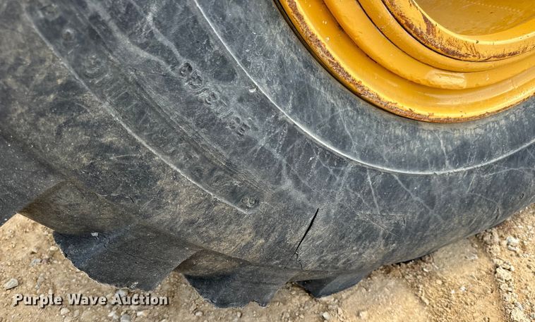 image for item EH7042 John Deere 644G wheel loader