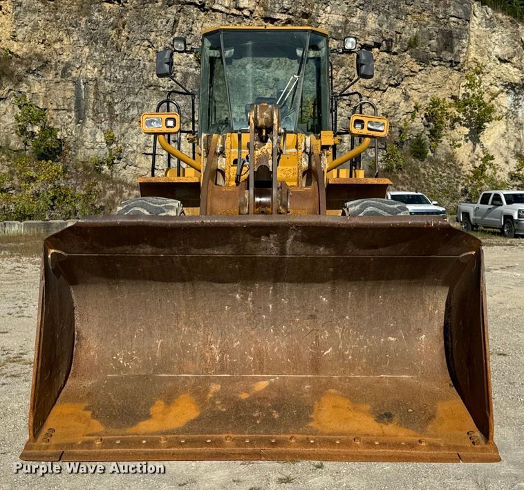 image for item EH7046 2004 Kawasaki 80ZV wheel loader