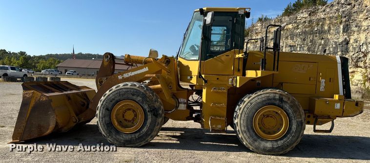 image for item EH7046 2004 Kawasaki 80ZV wheel loader
