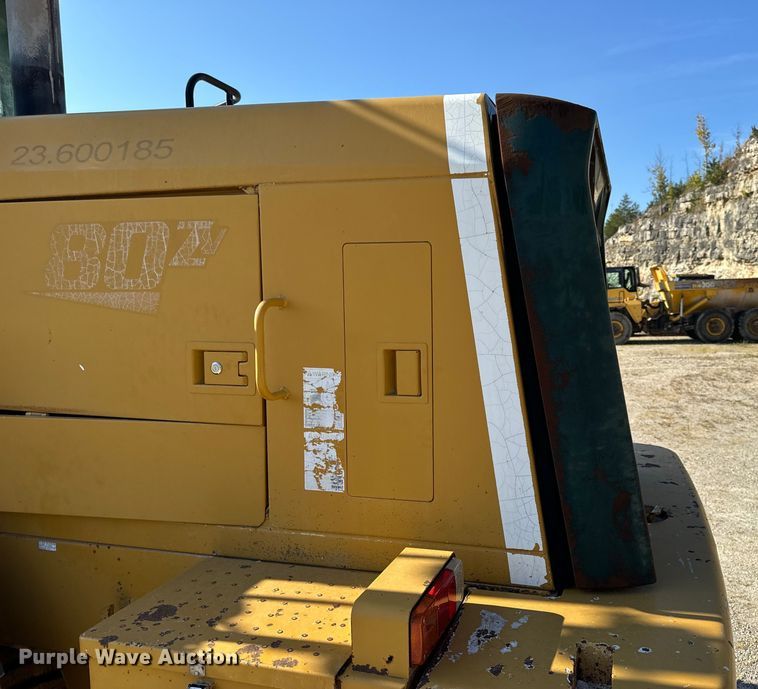 image for item EH7046 2004 Kawasaki 80ZV wheel loader