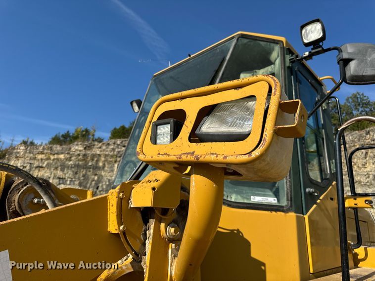 image for item EH7046 2004 Kawasaki 80ZV wheel loader