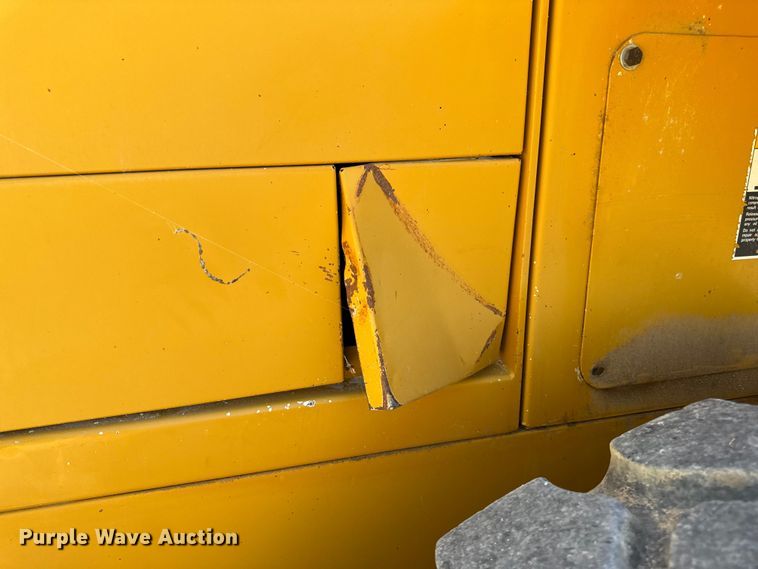 image for item EH7046 2004 Kawasaki 80ZV wheel loader